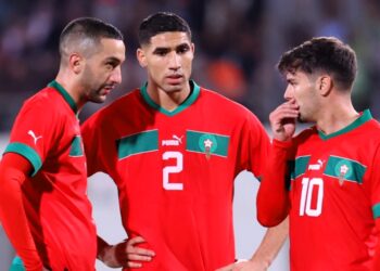 وليد الركراكي يشيد بأداء حكيم زياش وتوافقه مع براهيم دياز