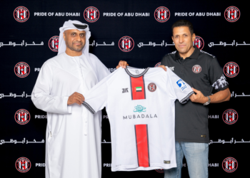 الجزيرة الإماراتي يعلن تعاقده مع المدرب المغربي الحسين عموتة