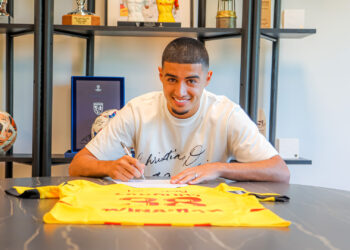 رسميا.. لانس الفرنسي يعلن التعاقد مع أنس الزروري قادما إليه من بيرنلي الإنجليزي