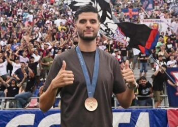 بولونيا يكرم أسامة العزوزي بعد فوزه بالميدالية البرونزية رفقة أشبال الأطلس