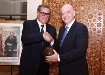 رئيس الحكومة يعقد اجتماعا مع رئيس الفيفا بخصوص كأس العالم 2030