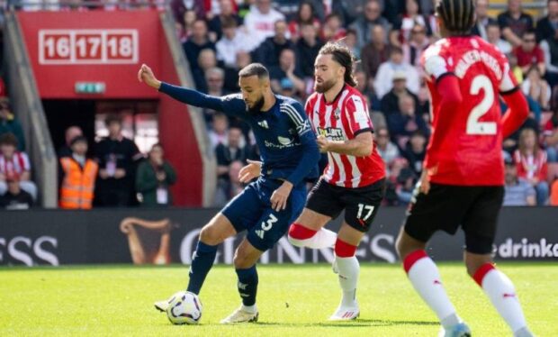 حلّ تكتيكي مفاجئ؟ مزراوي في قلب الدفاع يعيد التوازن لأسود الأطلس