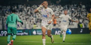 سفيان رحيمي يقود العين للفوز على الوصل برباعية