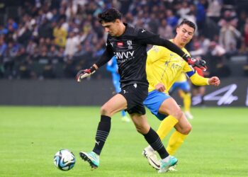 كريستيانو رونالدو: “ياسين بونو أفضل حارس مرمى في الدوري السعودي”