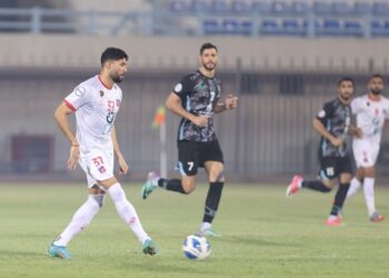 يحيى جبران يسجل للكويت ويقوده للفوز على السالميةوأبو الفتح يتعرض للطرد