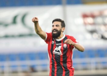 الفتح السعودي يعلن خضوع محمد فوزير لعملية جراحية