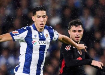 أداء رائع من نايف أكرد ليساهم بقوة في فوز فريقه ريال سوسيداد على برشلونة بـ(1-0) في لا ليغا