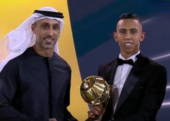 كريستيانو رونالدو يفوز بجائزة أفضل لاعب في الشرق الأوسط متفوقًا على سفيان رحيمي