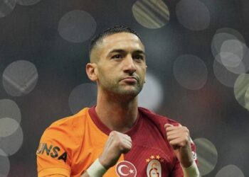حكيم زياش يفاجئ غلطة سراي بعدم الحضور قبل مواجهة طرابزون سبور