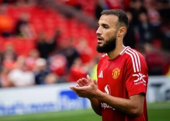 نصير مزراوي يتوج بجائزة أفضل لاعب في مانشستر يونايتد لشهر نونبر