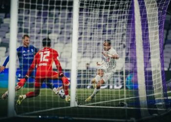 الدوري الإماراتي: سفيان رحيمي يتألق بثنائية في انتصار العين على النصر (4-1)