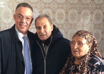 فوزي لقجع يزور أحمد فرس لدعمه في محنته الصحية