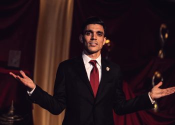 أشرف بن شرقي يعبر عن سعادته بالانضمام إلى الأهلي المصري