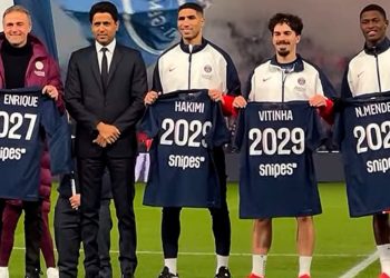 رسميًا: أشرف حكيمي يمدد عقده مع باريس سان جيرمان حتى 2029