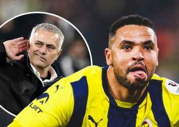 مورينيو يرد بفخر على منتقدي صفقة يوسف النصيري
