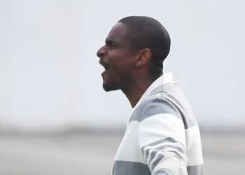 موكوينا مستاء من رد فعل جماهير الوداد بعد التعادل أمام النادي المكناسي