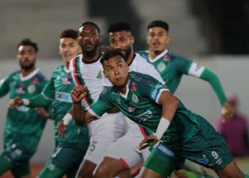 الرجاء يفرض التعادل على الجيش الملكي ويعود بنقطة ثمينة