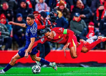 حكيمي يساهم في تأهل باريس سان جيرمان لربع نهائي دوري الأبطال بعد مواجهة ماراثونية أمام ليفربول