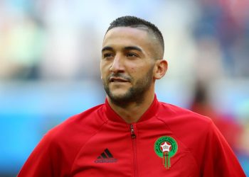 حكيم زياش يشعل الجدل مجددًا بتدوينة غامضة بعد فوز المغرب على النيجر