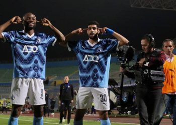الجيش الملكي يسقط برباعية أمام بيراميدز ويعقد مهمته في الإياب