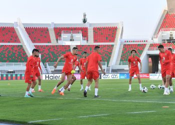 أسود الأطلس يضعون اللمسات الأخيرة قبل ودية تونس بالمركب الرياضي بفاس