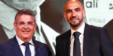 تكريم وليد الركراكي في المؤتمر الدولي للمدربين بإسبانيا