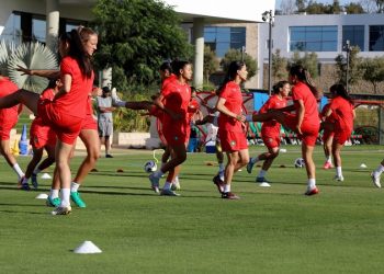 المنتخب الوطني النسوي يستعد بقوة لمواجهة غانا في نصف نهائي كأس إفريقيا