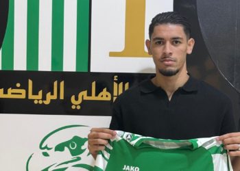 الأهلي يعزز وسط ميدانه بموهبة شابة: يانيس فتح الدين يوقع لأربع مواسم
