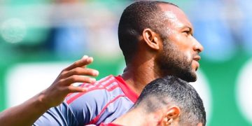 أيوب الكعبي يُبدع ويوقّع هاتريك في ودية أولمبياكوس أمام أدو دين هاغ الهولندي