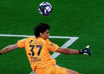 ياسين بونو يتألق ويُتوّج بجائزة أفضل تصدي في الجولة الأولى من الدوري السعودي