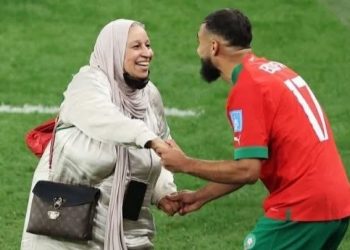حقيقة وفاة والدة الدولي المغربي سفيان بوفال بعد صراع مع المرض