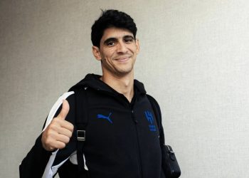 ياسين بونو يحسم مستقبله ويقرر الاستمرار مع الهلال السعودي