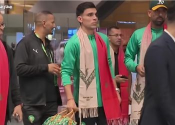 بعثة المنتخب المغربي الرديف تصل قطر وتستهل مغامرة كأس العرب أمام جزر القمر