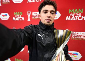 نائل العيناوي أفضل لاعب في مباراة المغرب ومالي