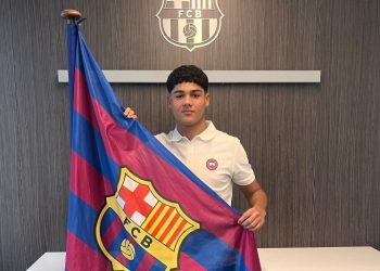 برشلونة يجدد عقد موهبته المغربية إسماعيل زياني