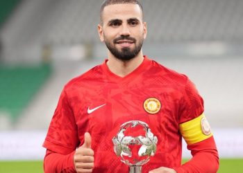 هدف عالمي لأسامة طنان يقود أم صلال لفوز كبير على الأهلي في الدوري القطري