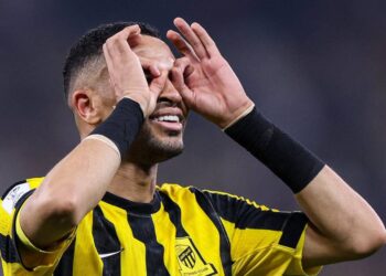 يوسف النصيري يسطع مع الاتحاد ويقود الفريق لفوز كاسح على الغرافة