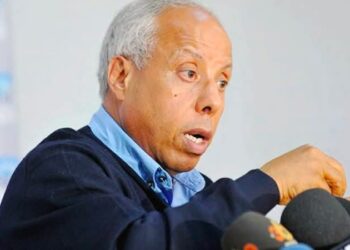 محمد فاخر: الخسارة قاسية وصمدنا رغم النقص العددي