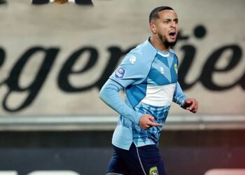 محمد احتارين يبدع بثلاث مساهمات حاسمة في الدوري الهولندي