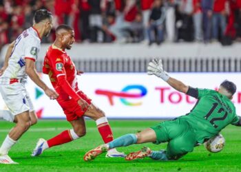 أولمبيك آسفي يصنع التاريخ ويبلغ نصف نهائي الكونفدرالية على حساب الوداد