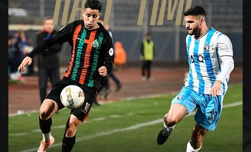 الجيش الملكي يعبر إلى نصف نهائي دوري أبطال إفريقيا بفوز ثمين على بيراميدز بالقاهرة