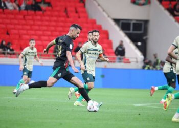 الجيش الملكي يقلب الطاولة على أولمبيك الدشيرة ويفوز في مواجهة مثيرة (3-2)
