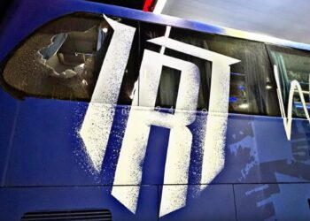اتحاد طنجة يستنكر الاعتداء على حافلة الفريق ويطالب بفتح تحقيق عاجل