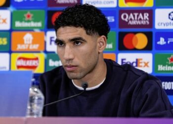 حكيمي ينفي الاتهامات ويؤكد: تركيزي منصب على دوري الأبطال
