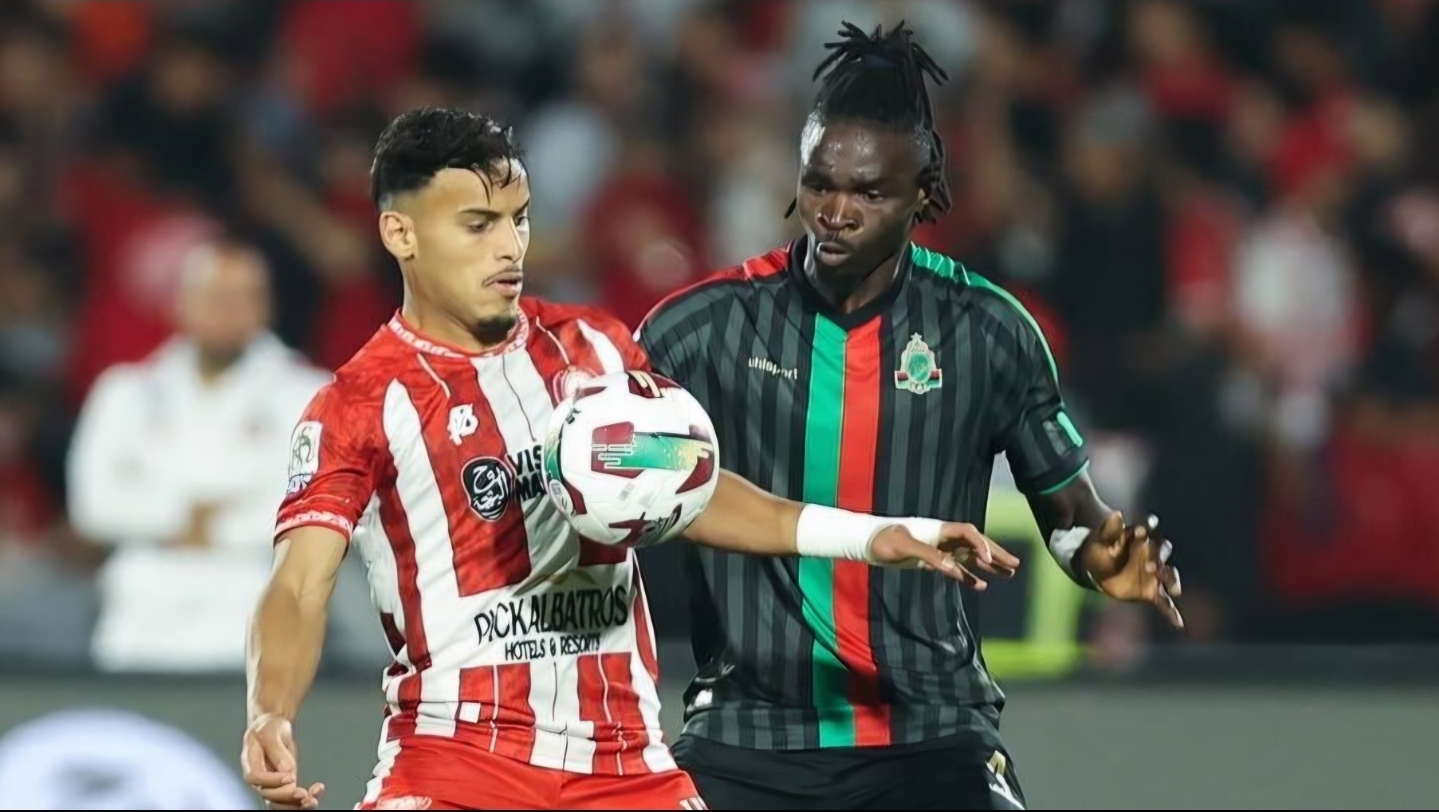 تشكيلتا نهضة بركان والجيش الملكي قبل قمة نصف نهائي مثيرة