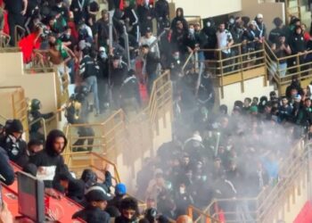 توقيف 136 شخصًا بعد أحداث شغب مباراة الجيش الملكي والرجاء بالرباط