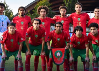 المنتخب المغربي يواجه نظيره الكاميروني بطموح بلوغ نصف النهائي