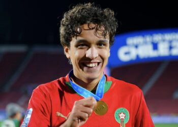 علي معمر يودع معسكر الأسود برسالة مؤثرة بعد أول تجربة مع المنتخب المغربي