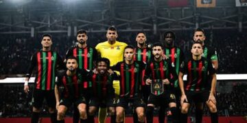 الجيش الملكي يعتلي صدارة البطولة بعد إسقاط الكوكب المراكشي بثنائية
