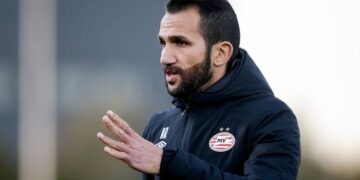 عادل رمزي قبل مواجهة المغرب وهولندا: أتمنى التأهل للأفضل ولا أفضل طرفًا على الآخر